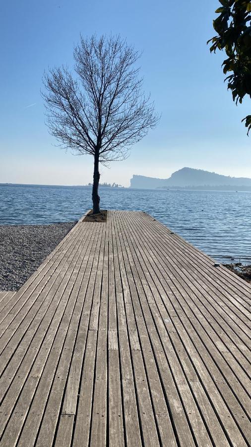 Casa Vacanze Gardiolina San Felice del Benaco Eksteriør bilde