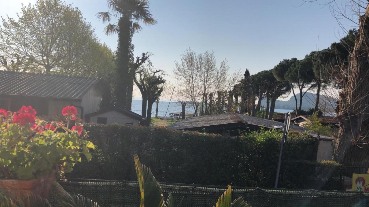 Casa Vacanze Gardiolina San Felice del Benaco Eksteriør bilde