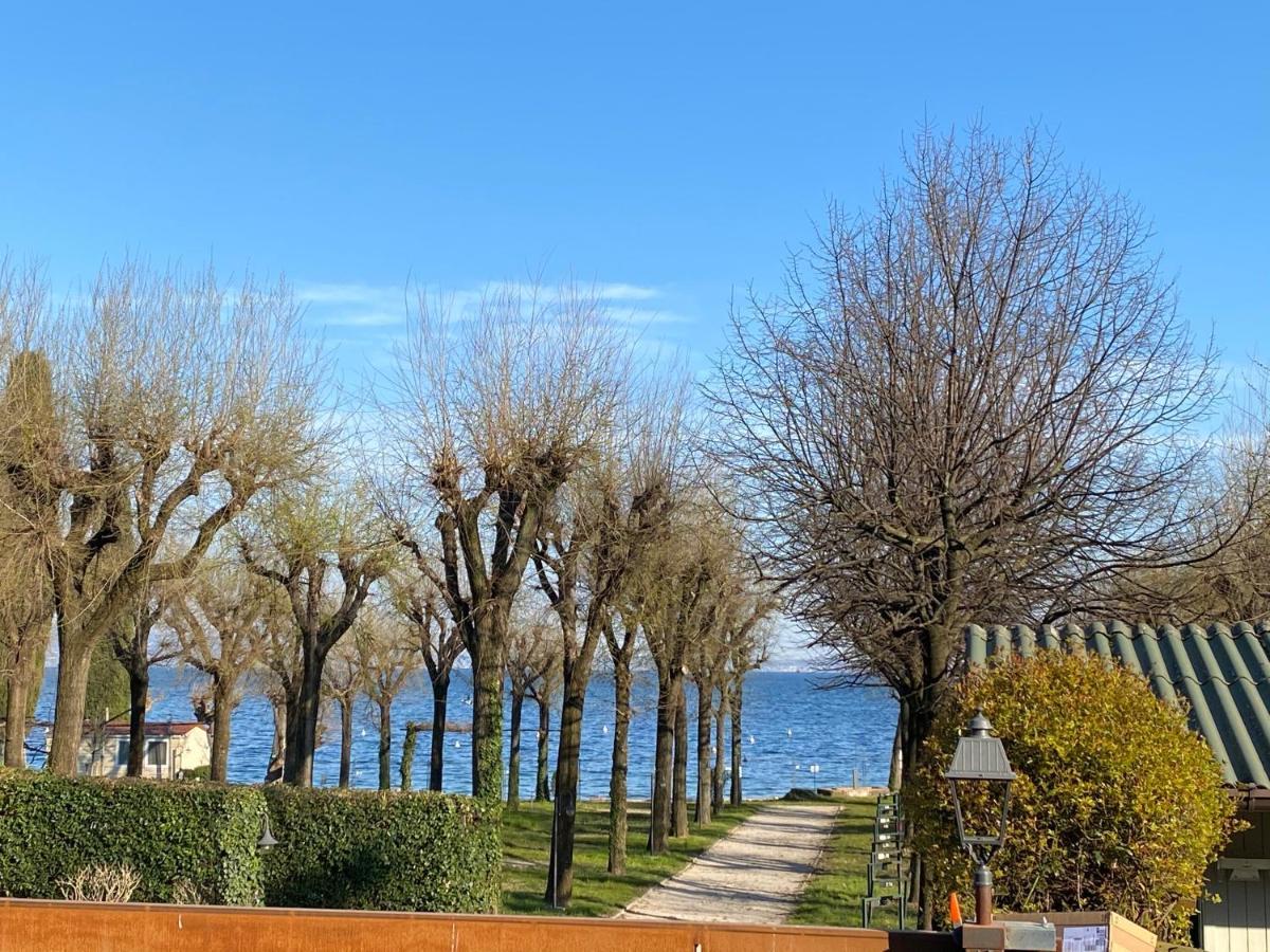 Casa Vacanze Gardiolina San Felice del Benaco Eksteriør bilde