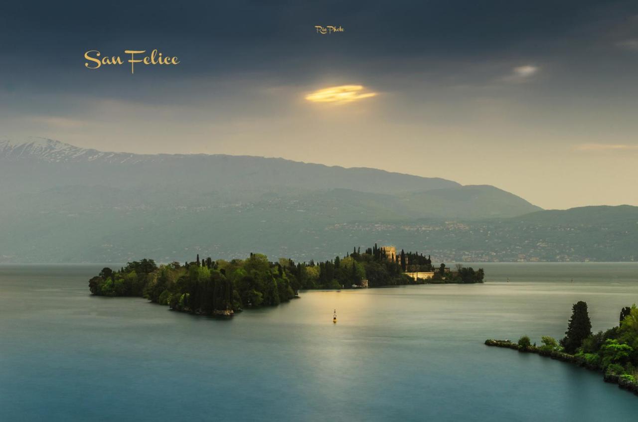 Casa Vacanze Gardiolina San Felice del Benaco Eksteriør bilde